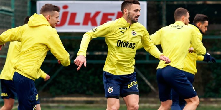 Fenerbahçe'de Samsunspor maçı hazırlıkları başladı