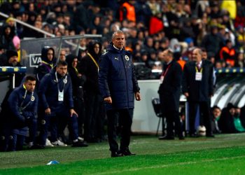 Fenerbahçe Teknik Direktörü İsmail Kartal
