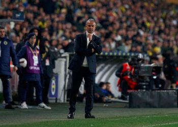 Fenerbahçe Teknik Direktörü İsmail Kartal