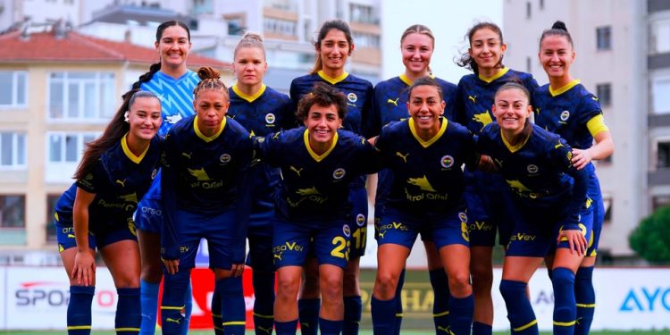 Fenerbahçe Kadın Futbol Takımı