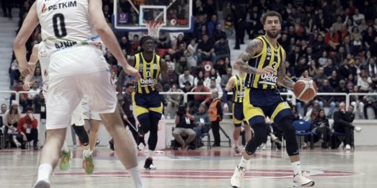 Fenerbahçe Beko, Türkiye Kupası’nda yarı finale yükseldi