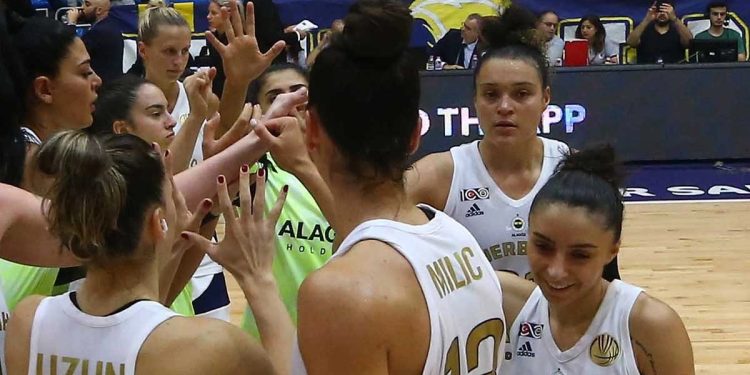 Fenerbahçe Kadın Basketbol Takımı