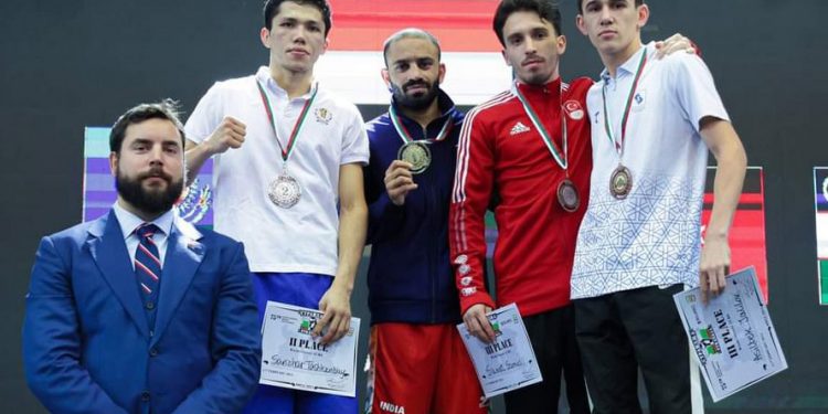 Olimpik boksörümüz Samet Gümüş'ten bronz madalya