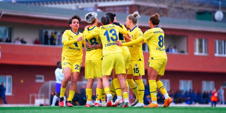 Fenerbahçe Kadın Futbol Takımı