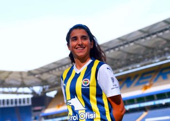 Samya Hassani Fenerbahçe Petrol Ofisi'nde