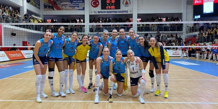 Fenerbahçe Kadın Voleybol Takımı