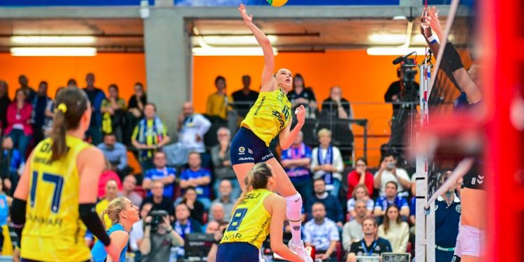 Fenerbahçe Kadın Voleybol Takımı