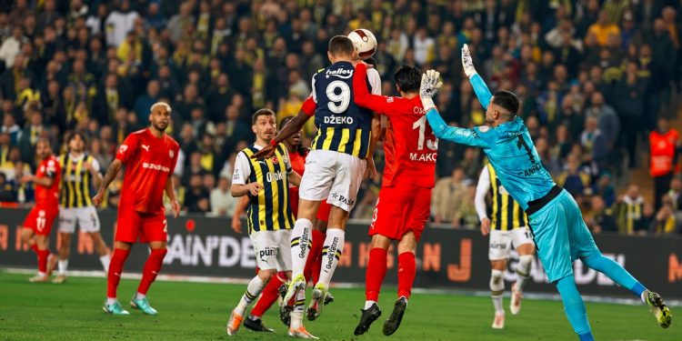 Fenerbahçe - Siltaş Yapı Pendikspor