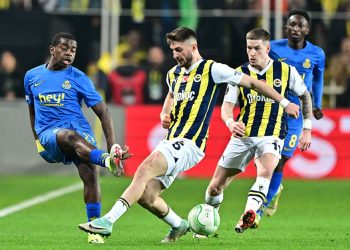 Fenerbahçe, UEFA Konferans Ligi’nde çeyrek finale yükseldi