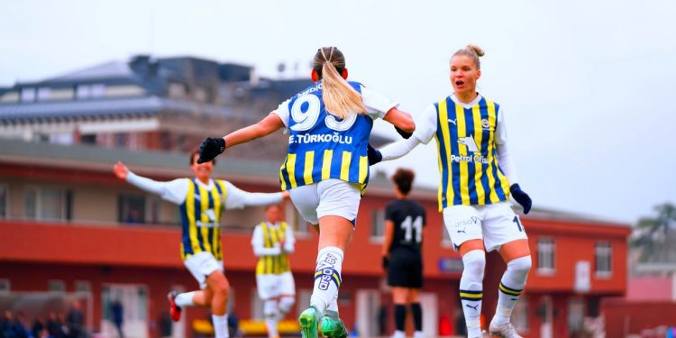 Fenerbahçe Kadın Futbol Takımı