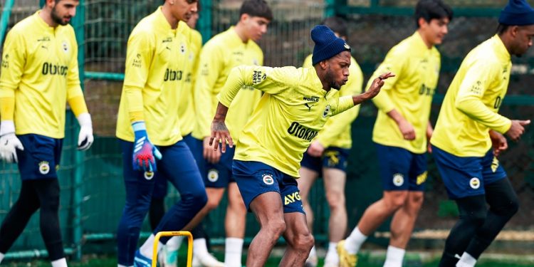 Fenerbahçe'de Union Saint-Gilloise maçı hazırlıkları başladı