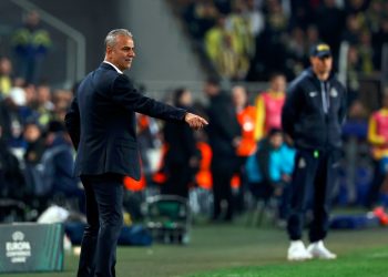 Fenerbahçe Teknik Direktörü İsmail Kartal