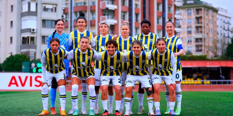 Fenerbahçe Kadın Futbol Takımı