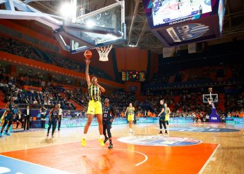 Fenerbahçe Alagöz Holding Kadınlar EuroLeague'de finale yükseldi