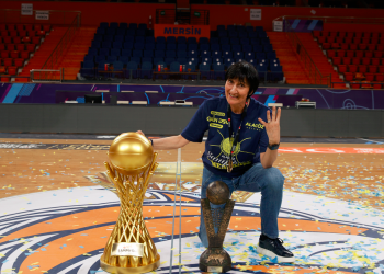 Fenerbahçe Kadın Basketbol Takımı Başantrenörü Valérie Garnier