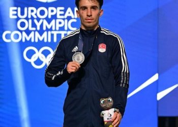 Olimpik boksörümüz Samet Gümüş