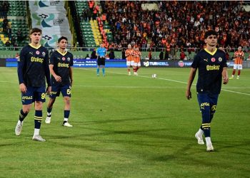 Fenerbahçe Süper Kupa maçında sahadan çekildi