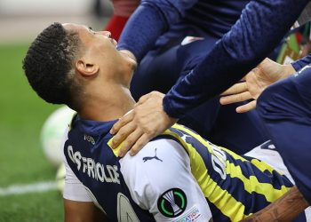 Fenerbahçe'de Oosterwolde’den kötü haber