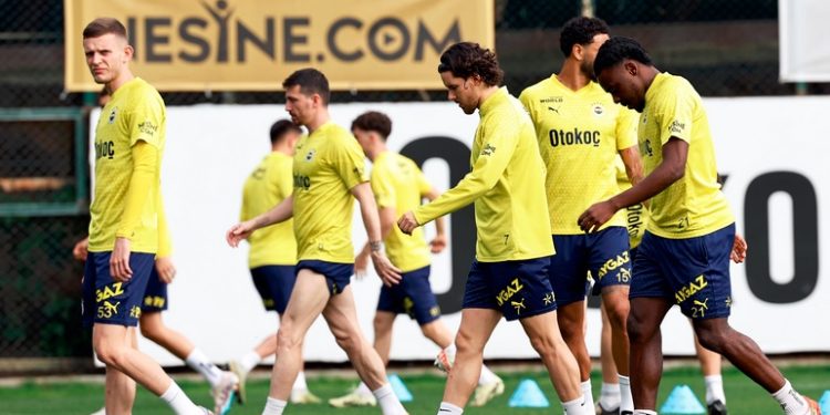 Fenerbahçe'de Beşiktaş maçı hazırlıkları başladı