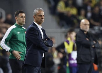 Fenerbahçe Teknik Direktörü İsmail Kartal