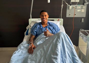 Fenerbahçe'de Jayden Oosterwolde ameliyat edildi