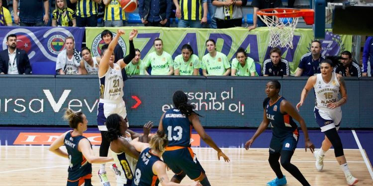 Fenerbahçe Alagöz Holding - ÇBK Mersin