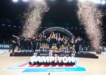 Fenerbahçe Genç Kız Basketbol Takımımız şampiyon oldu
