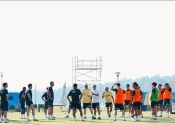 Fenerbahçe'de yeni sezon hazırlıkları başladı