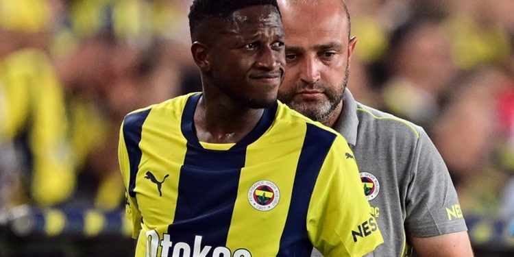 Fenerbahçe'den Fred için sakatlık açıklaması