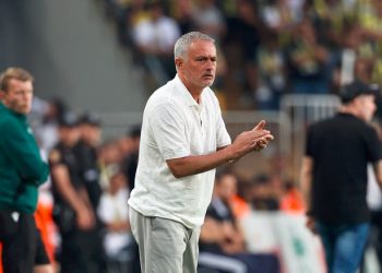 Fenerbahçe Teknik Direktörü Jose Mourinho