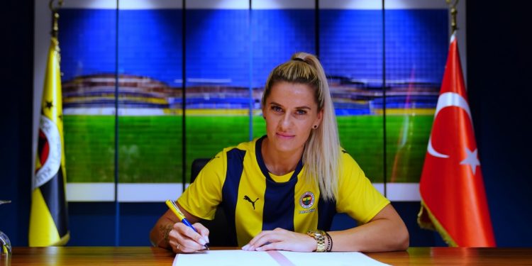 Dzesika Karina Jaszek, Fenerbahçe Petrol Ofisi'nde