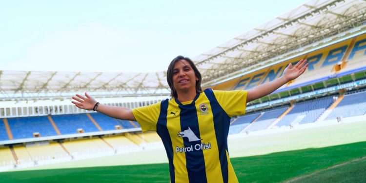 Fatoş Yıldırım Fenerbahçe Petrol Ofisi'nde