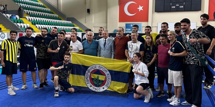 Erkek Boksörlerimizden U22 Türkiye Şampiyonası’nda 9 madalya