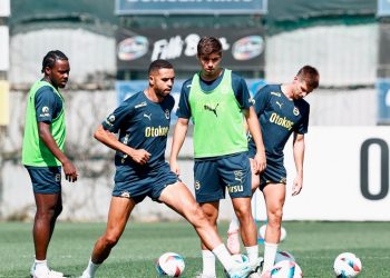 Fenerbahçe'de Adana Demirspor maçının hazırlıkları başladı