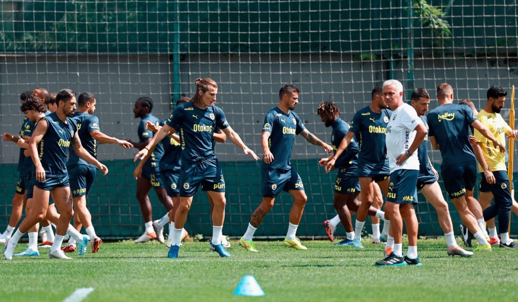 Fenerbahçe'de Adana Demirspor maçı hazırlıkları tamamlandı