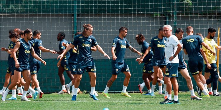 Fenerbahçe'de Adana Demirspor maçı hazırlıkları tamamlandı