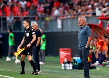 Fenerbahçe Teknik Direktörü Jose Mourinho