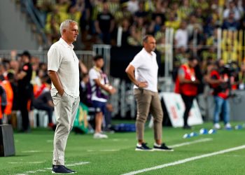 Fenerbahçe Teknik Direktörü Jose Mourinho