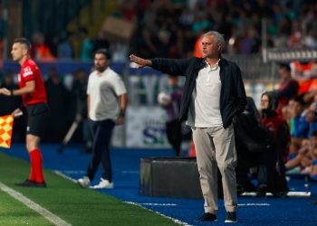Fenerbahçe Teknik Direktörü Jose Mourinho