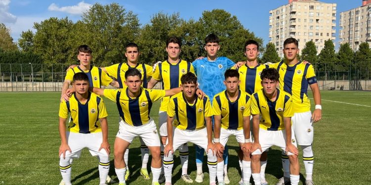 Fenerbahçe 17 Yaş Altı Futbol Takımı