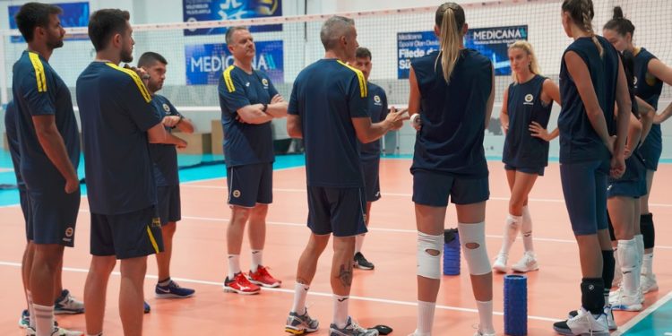 Fenerbahçe Kadın Voleybol Takımı