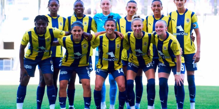 Fenerbahçe Kadın Futbol Takımı