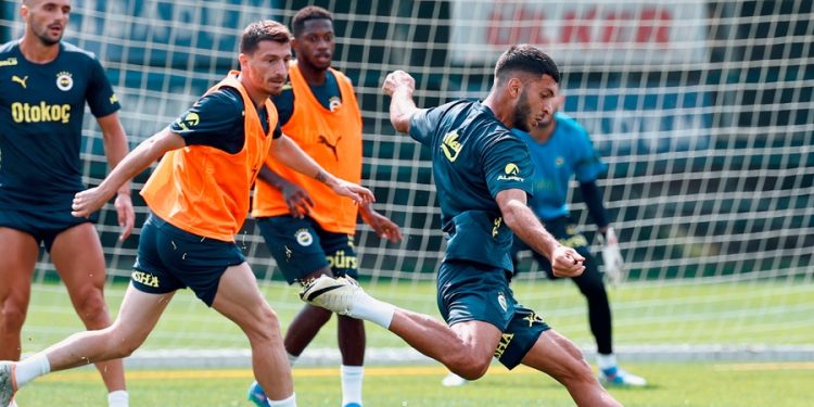 Fenerbahçe'de Kasımpaşa maçının hazırlıkları başladı