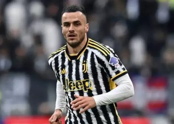 Fenerbahçe, Filip Kostic'i duyurdu