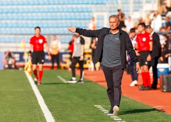 Fenerbahçe Teknik Direktörü Jose Mourinho
