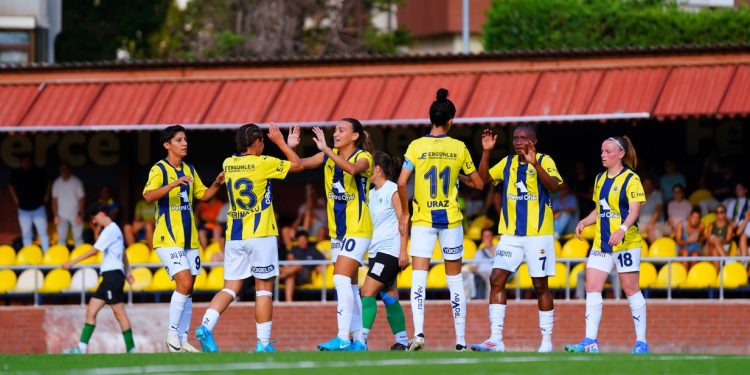 Fenerbahçe Kadın Futbol Takımı