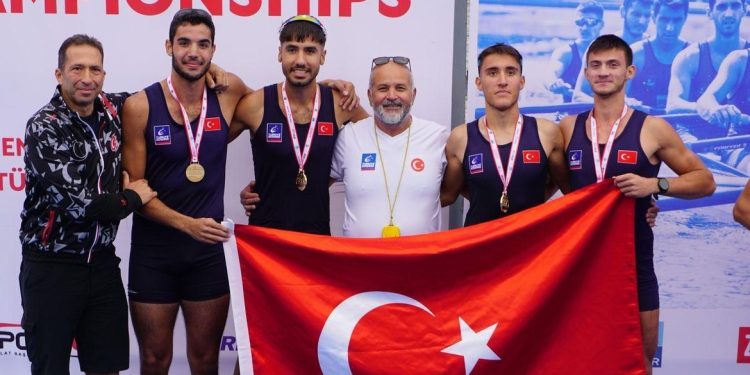 Kürekçilerimizden Balkan Kürek Şampiyonası’nda 10 madalya