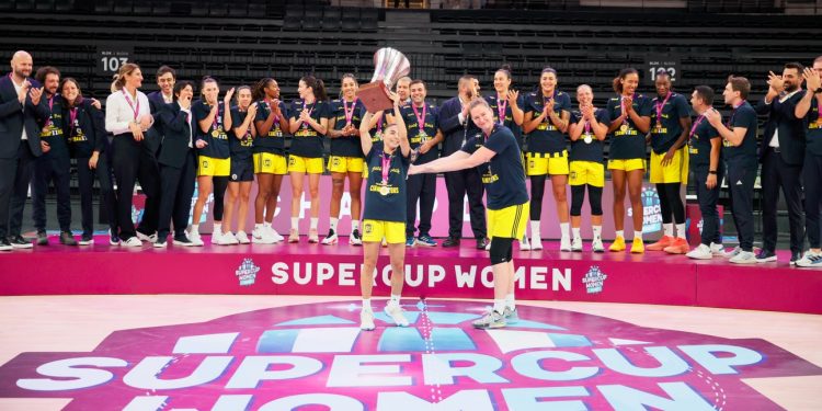 FIBA Kadınlar Süper Kupa Şampiyonu Fenerbahçe Opet