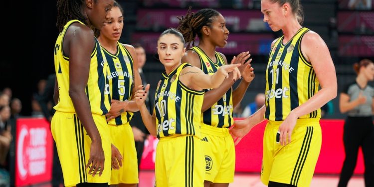 Fenerbahçe Kadın Basketbol Takımı