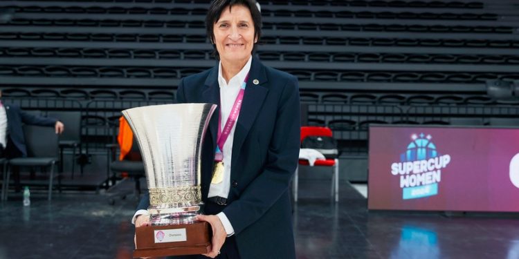 Fenerbahçe Kadın Basketbol Takımı Başantrenörü Valérie Garnier